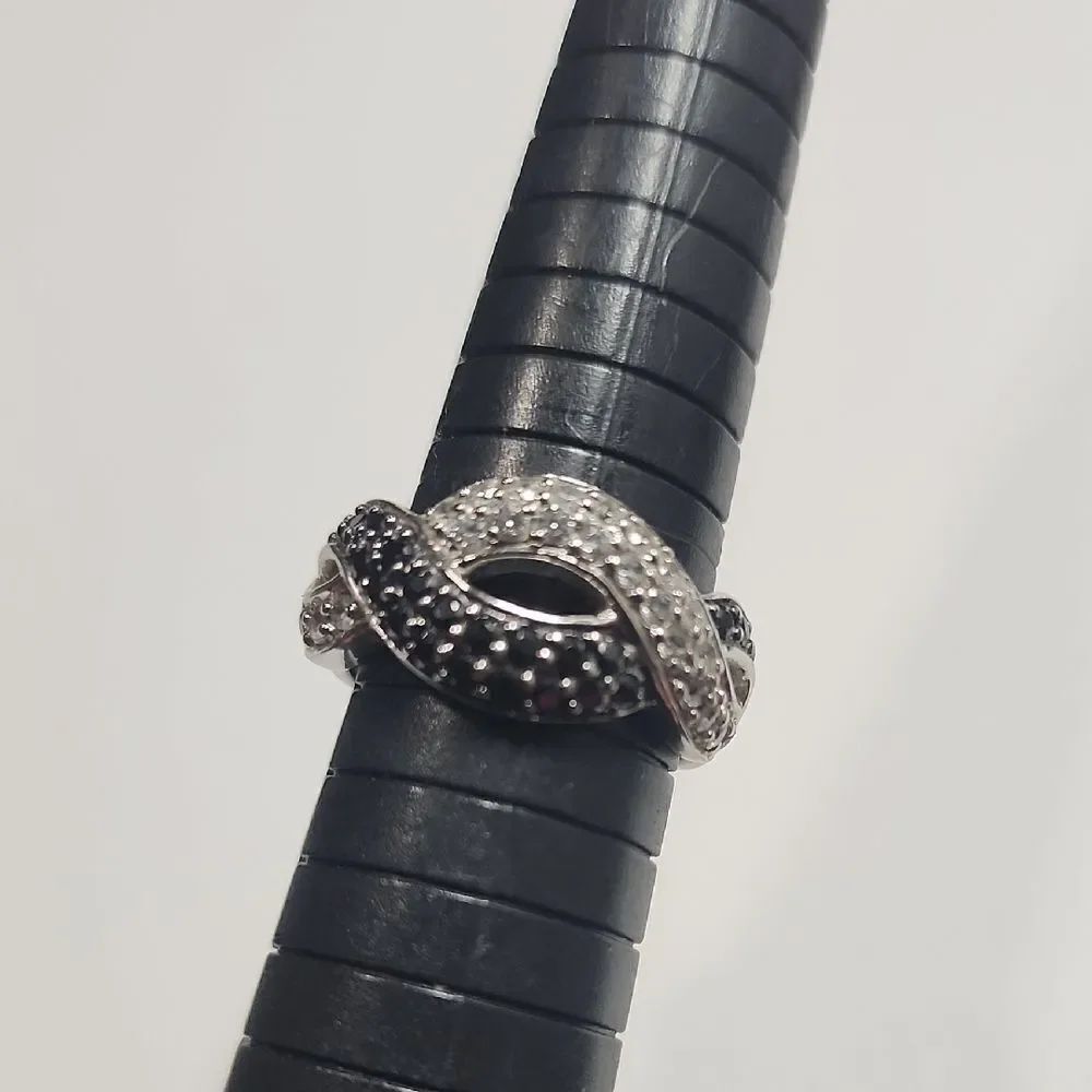 Modern ADI Black Clear CZ Twisted Sterling Silver Plated Band Size 8.75